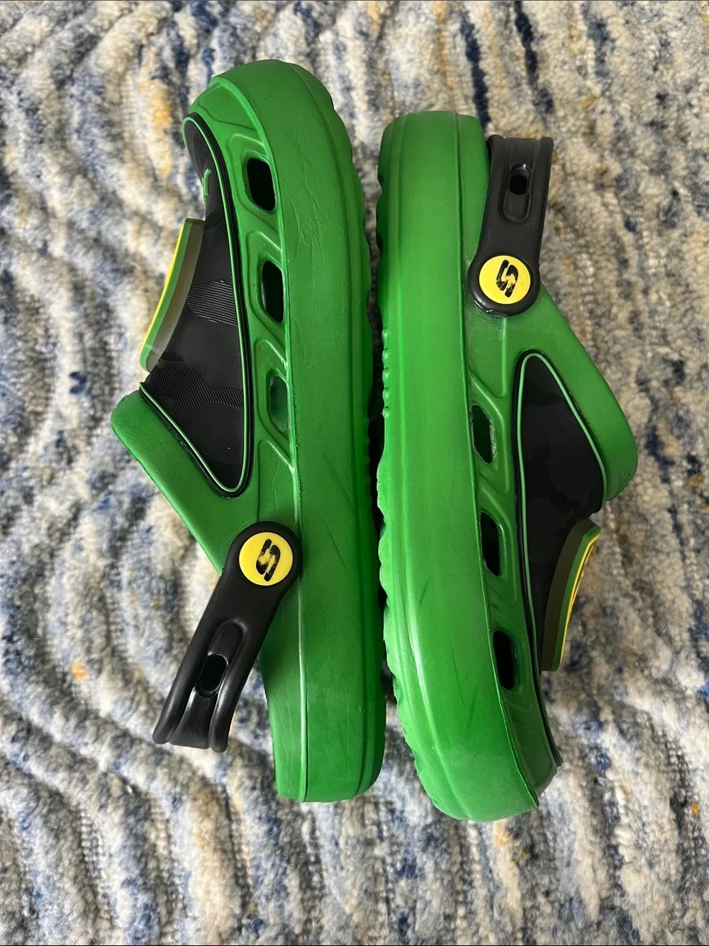 Skechers John Deere slides size 5 green